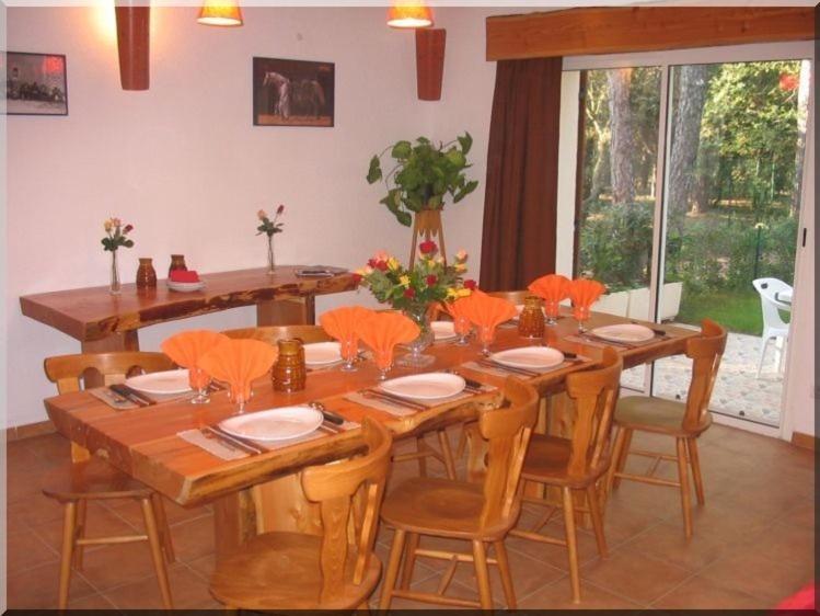 Location Villa Et Studios Roquebrune-sur Argens Exterior foto