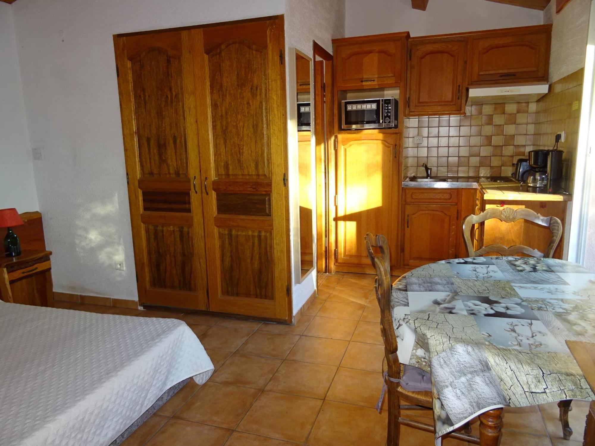 Location Villa Et Studios Roquebrune-sur Argens Exterior foto