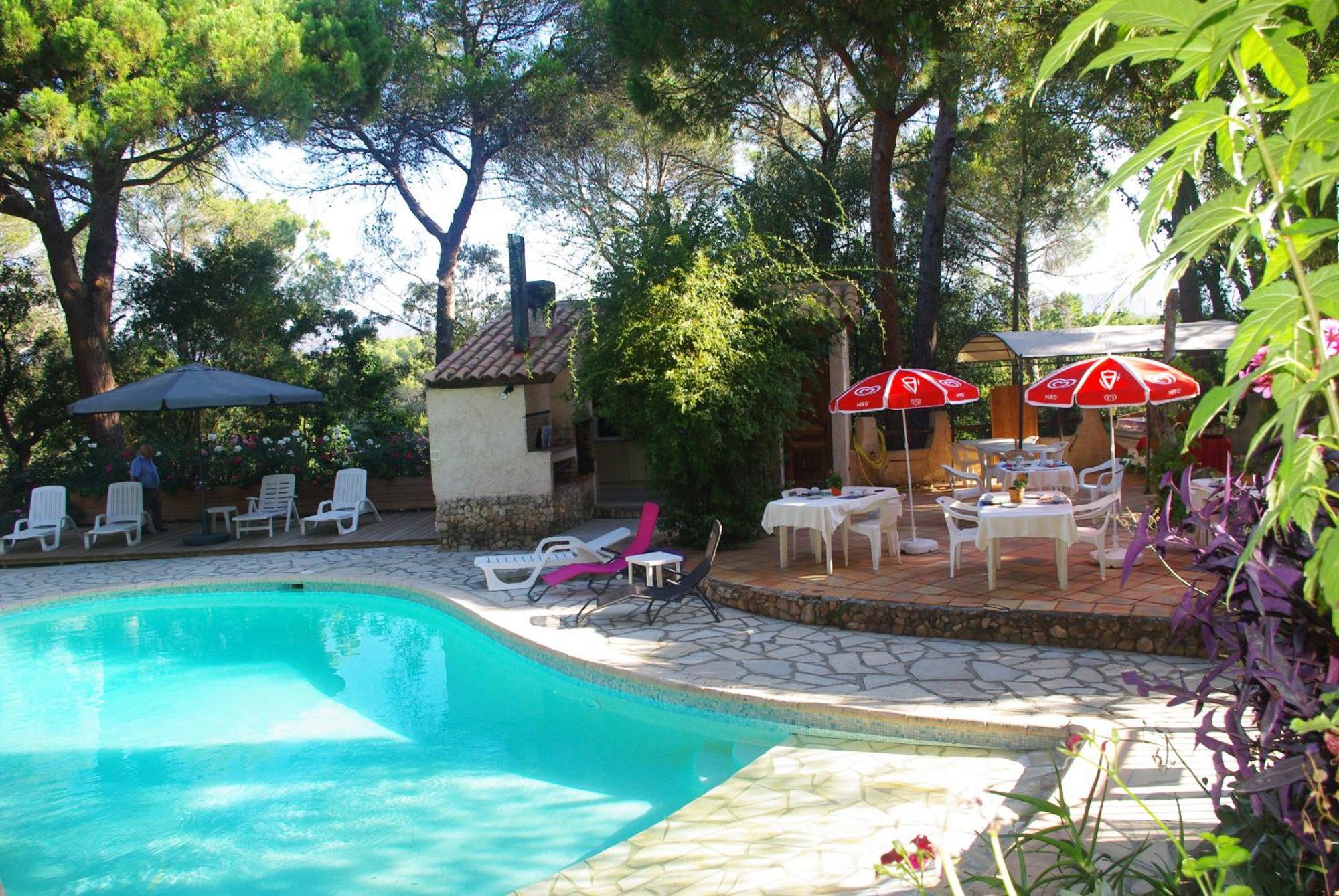 Location Villa Et Studios Roquebrune-sur Argens Exterior foto