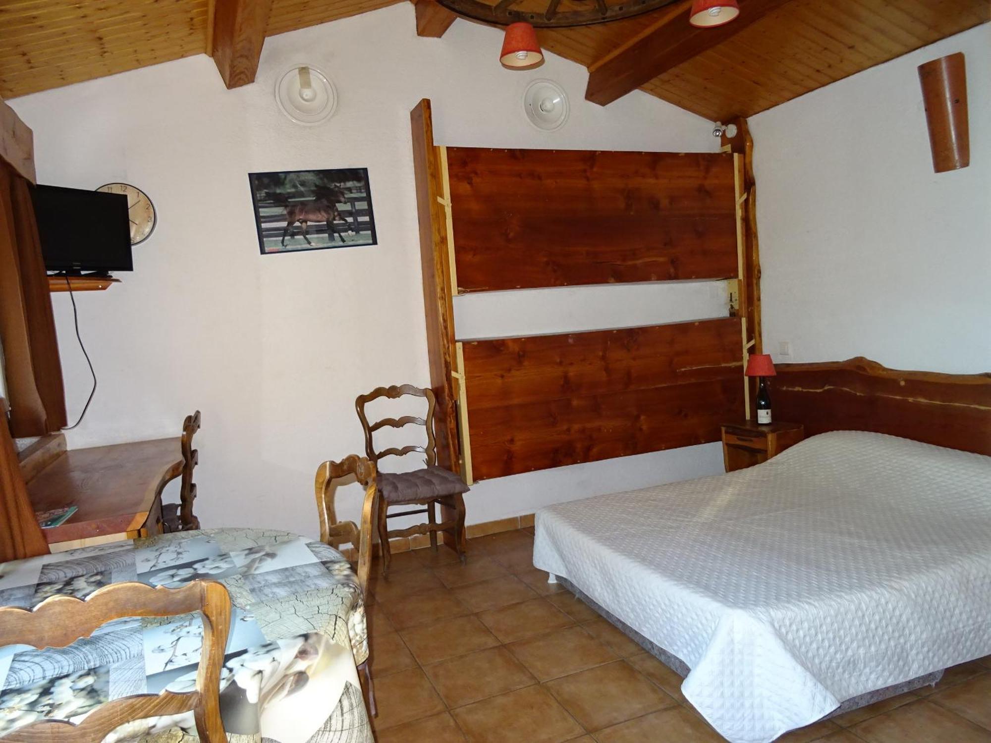 Location Villa Et Studios Roquebrune-sur Argens Exterior foto