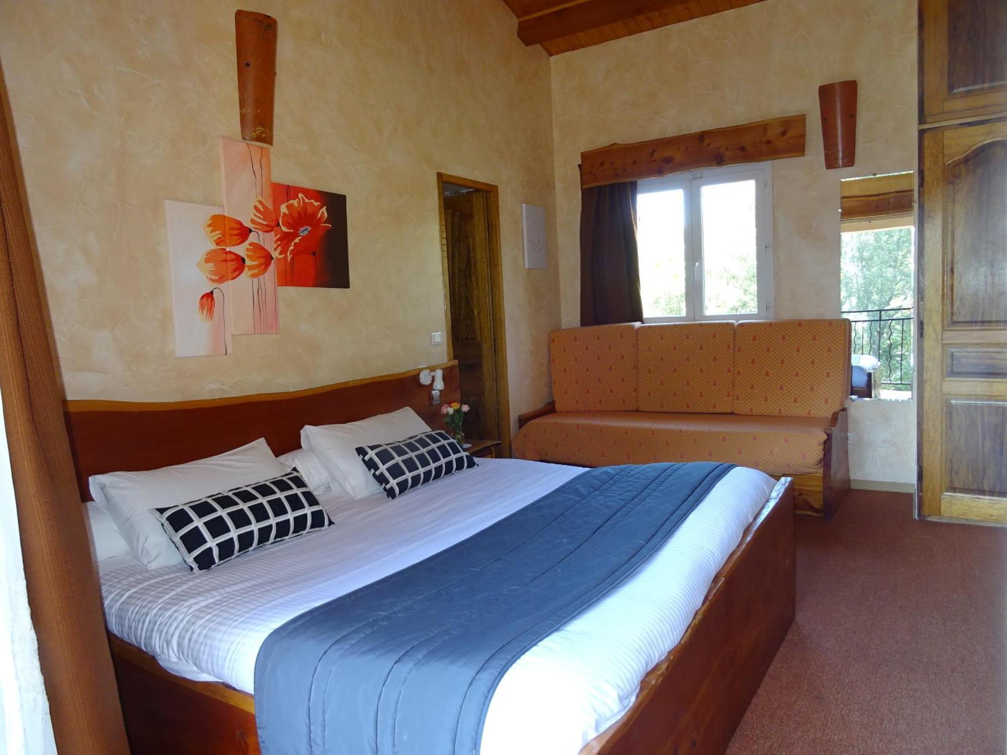 Location Villa Et Studios Roquebrune-sur Argens Exterior foto