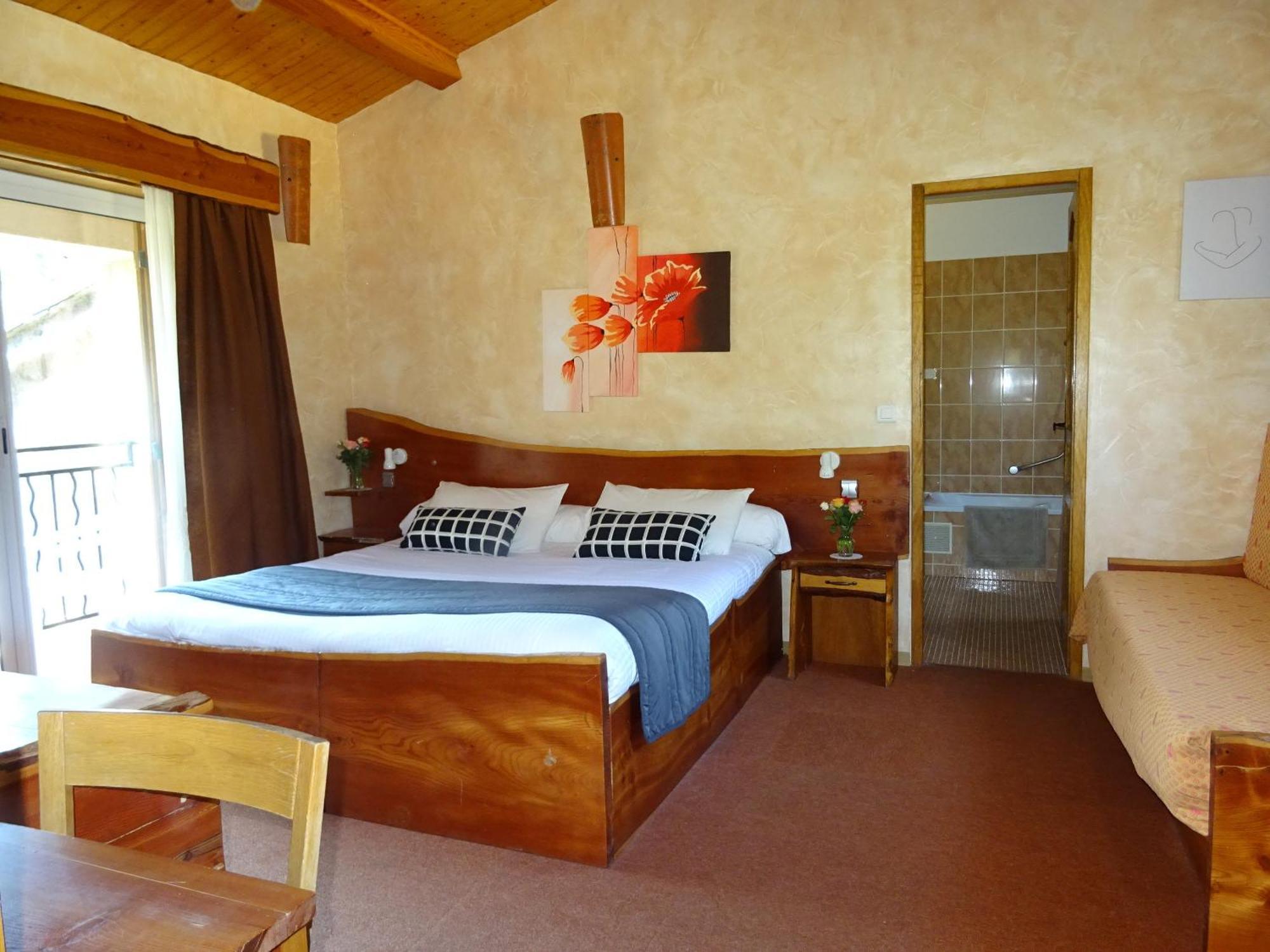 Location Villa Et Studios Roquebrune-sur Argens Exterior foto