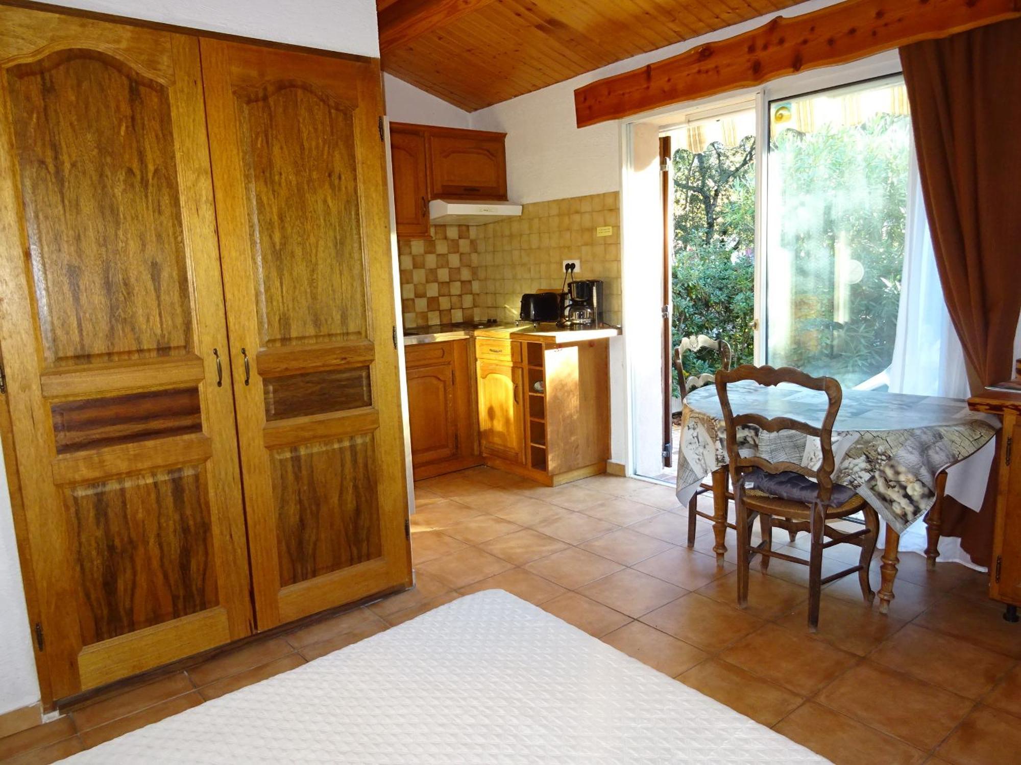 Location Villa Et Studios Roquebrune-sur Argens Exterior foto